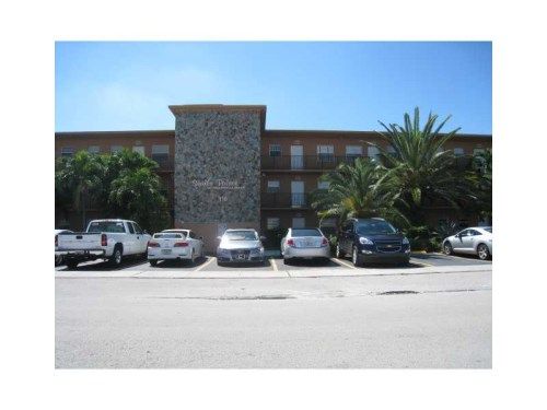 110 SE 2 ST # 204, Hallandale, FL 33009