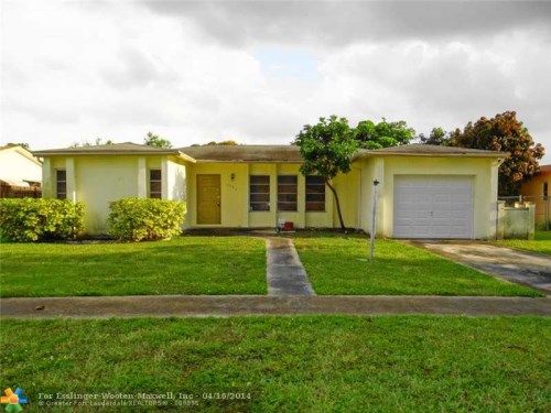 4991 SW 8TH ST, Pompano Beach, FL 33068