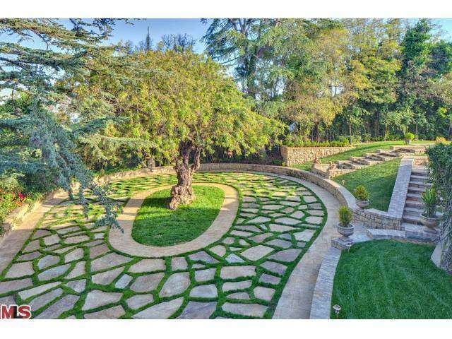 1240 Benedict Canyon Dr, Beverly Hills, CA 90210