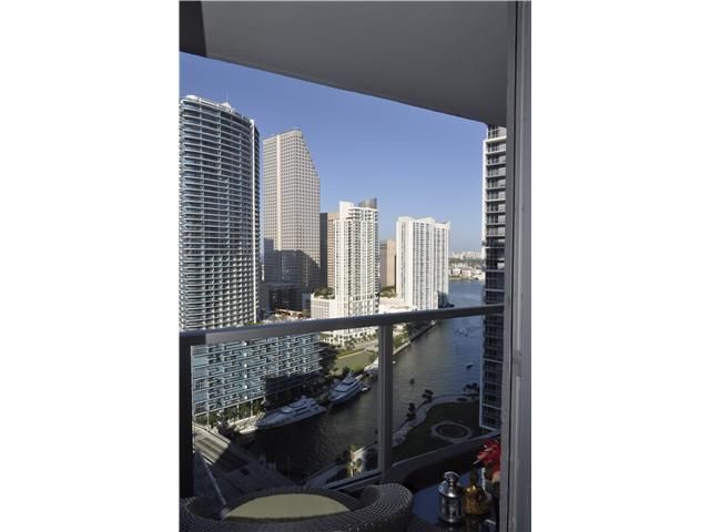 500 BRICKELL AV # 3205, Miami, FL 33131