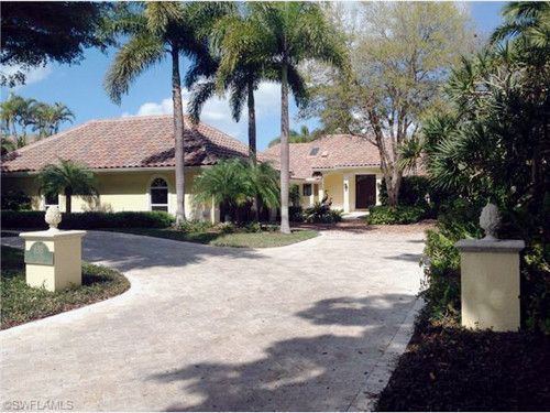 655 Galleon DR, Naples, FL 34102