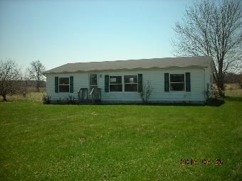 18483 5th Rd, Plymouth, IN 46563