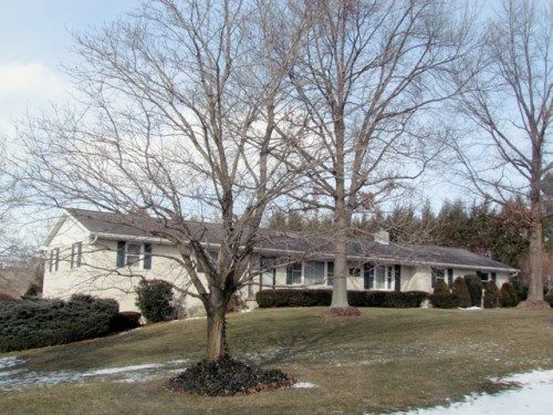 209 BURDAN DR, Leesport, PA 19533