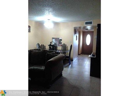 8100 Sunrise Lakes Blvd # 101, Fort Lauderdale, FL 33322