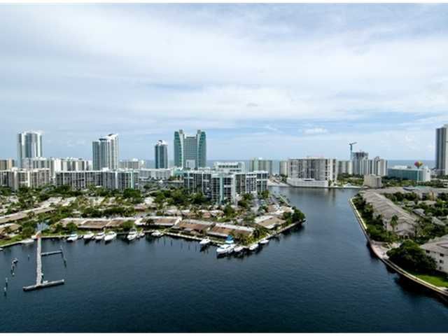 300 THREE ISLANDS BL # 419, Hallandale, FL 33009