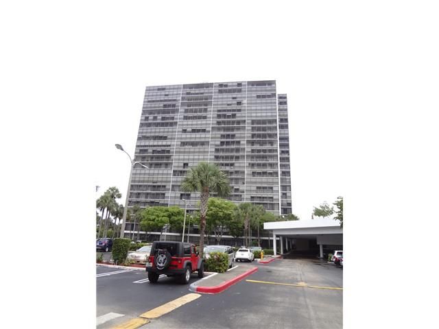 3701 N COUNTRY CLUB DR # 1603, Miami, FL 33180