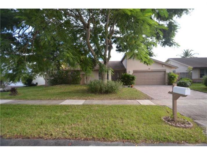 7450 NW 42ND CT, Fort Lauderdale, FL 33319