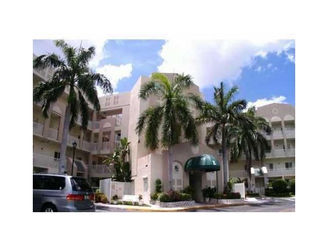 7715 SOUTHAMPTON TE # 106, Fort Lauderdale, FL 33321