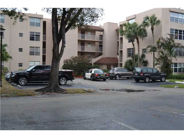 9460 LIVE OAK PL # 203, Fort Lauderdale, FL 33324