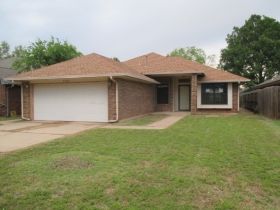 7749 Doris Drive, Oklahoma City, OK 73162