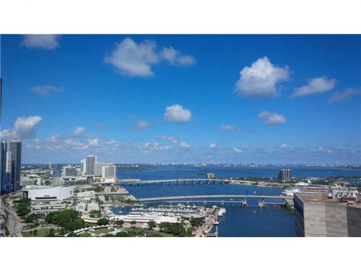 325 S BISCAYNE BL # 4318, Miami, FL 33131