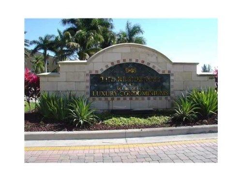 2400 PRESERVE WY # 203, Hollywood, FL 33025