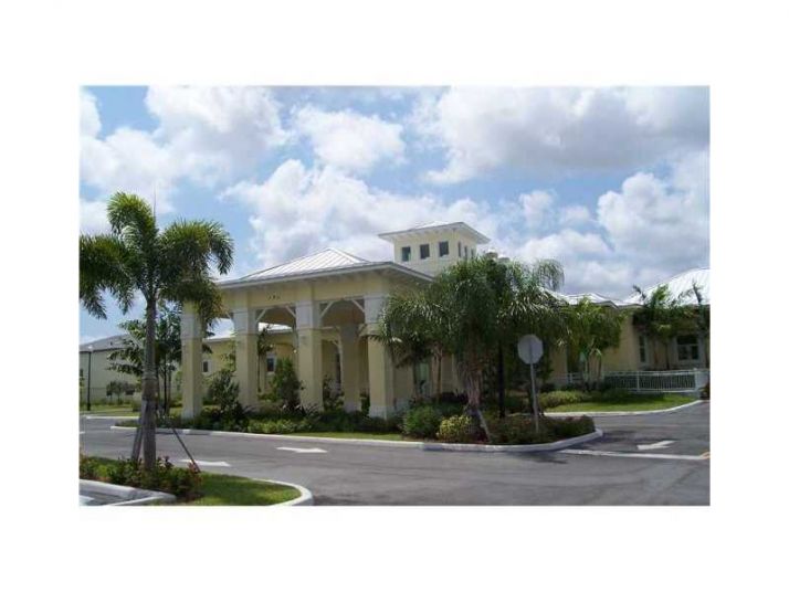 2884 SE 2 DR # 13, Homestead, FL 33033