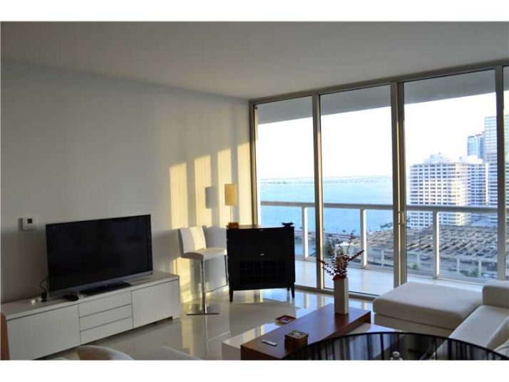 495 BRICKELL AV # 1611, Miami, FL 33131