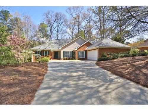 8475 Haven Wood Trail, Roswell, GA 30076