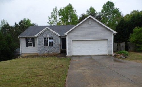 6231 Huntcliff Dr, Flowery Branch, GA 30542