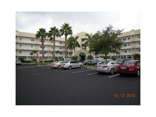 7611 SOUTHAMPTON TE # 403, Fort Lauderdale, FL 33321