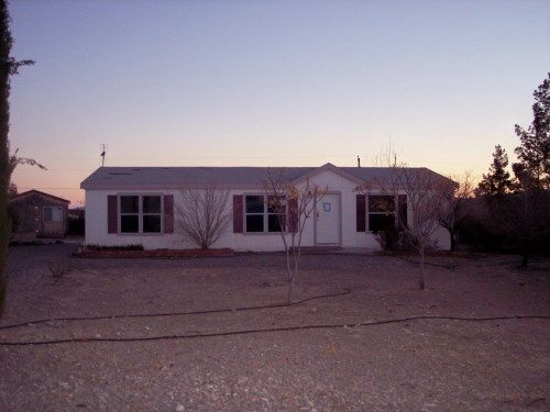 911 Fort Carson Rd, Pahrump, NV 89048