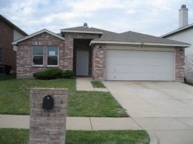 4024 Foxhound Lane, Fort Worth, TX 76123