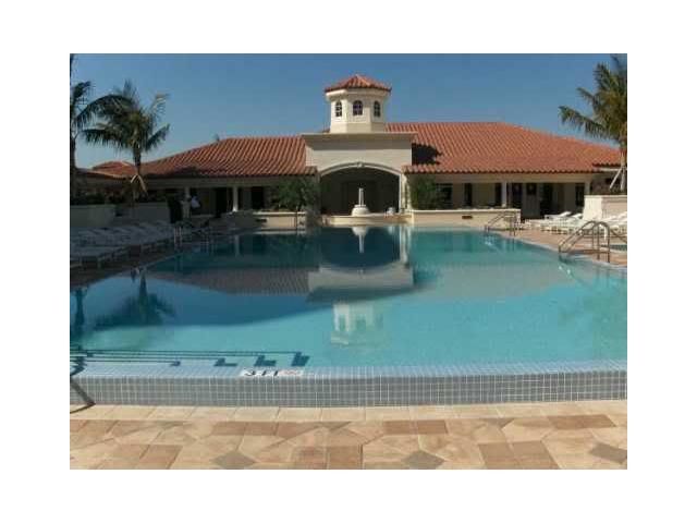 20000 E COUNTRY CLUB DR # 114, Miami, FL 33180