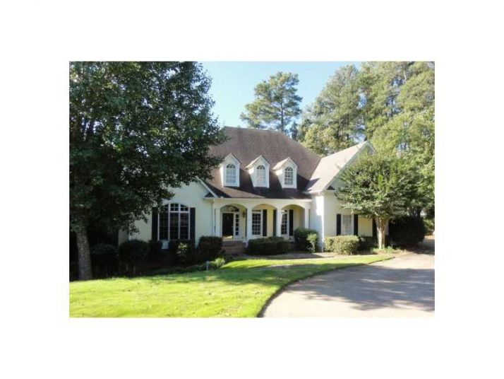 910 Newport Court, Alpharetta, GA 30005