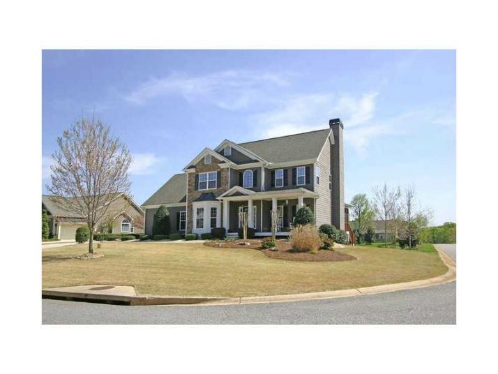 8210 Applewood Court, Gainesville, GA 30506