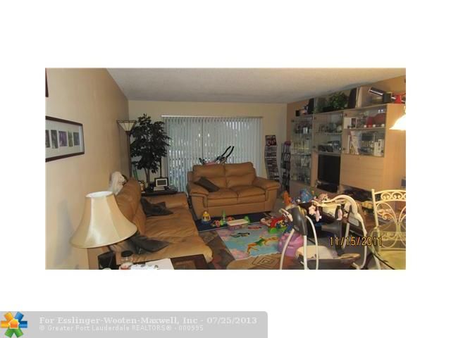 8901 NEW RIVER CANAL RD # 15, Fort Lauderdale, FL 33324