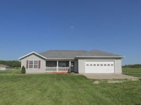 57 Sunnybrook Cir, Fair Grove, MO 65648