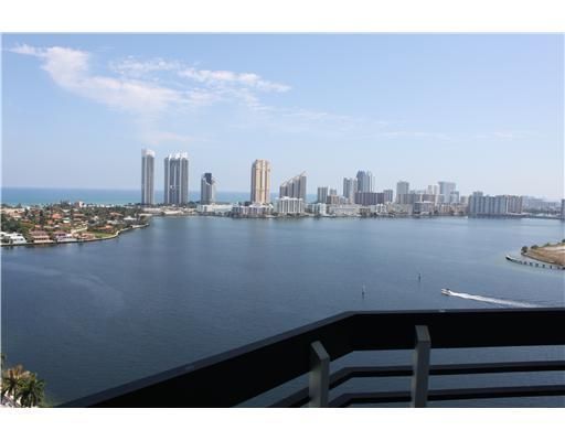 3530 MYSTIC POINTE DR # 2313, Miami, FL 33180