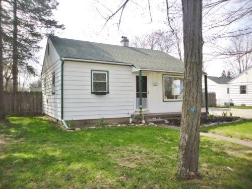 3705 Lancaster St, Midland, MI 48642