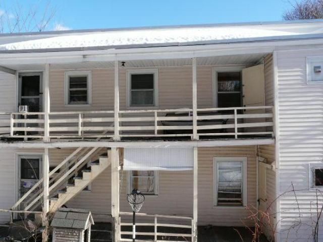 35 Pettingill Street, Lewiston, ME 04240