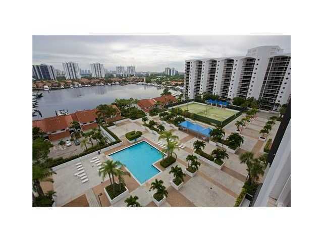 3610 YACHT CLUB DR # 802, Miami, FL 33180