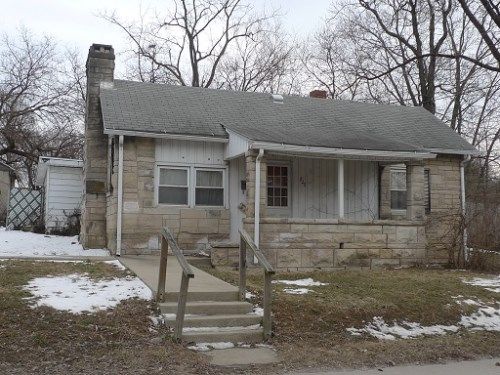 220 North Adams Street, Bloomington, IN 47404