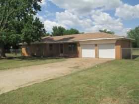 2207 Minnie Rose St, Guthrie, OK 73044