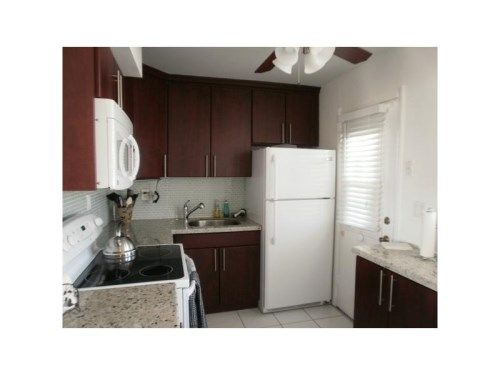 2930 POINT EAST DR # E-605, North Miami Beach, FL 33160