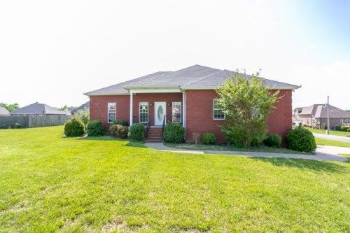 1032 Graceland Way, Greenbrier, TN 37073