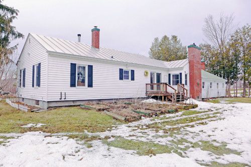 3 Hamilton Place Ext, Richford, VT 05476