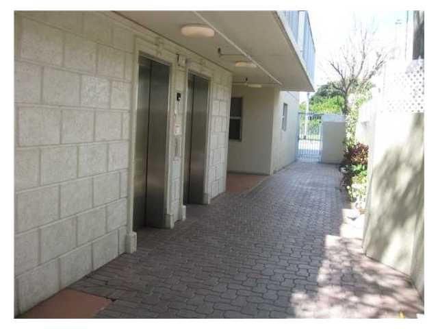 2575 SW 27 AV # 502, Miami, FL 33133