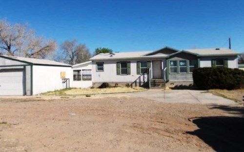 11 Phillips Dr, Los Lunas, NM 87031