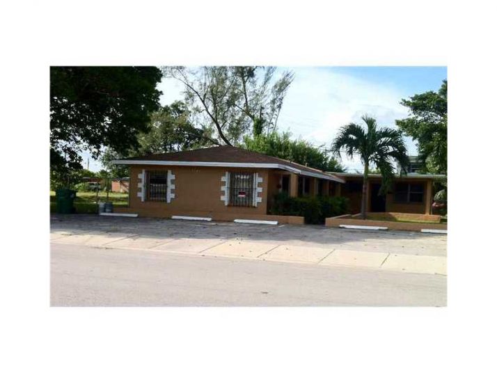 3715 NW 95 CT, Miami, FL 33142