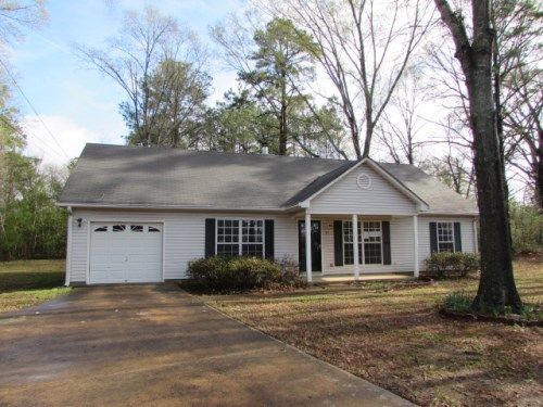 85 Porter Cir, Hampton, GA 30228