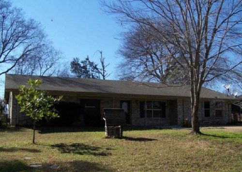 605 Daniel St, Gladewater, TX 75647