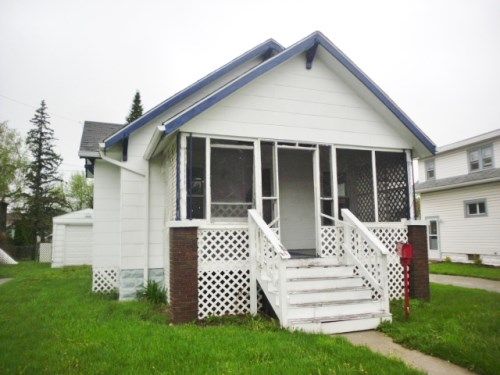 506 S Mountain St, Bay City, MI 48706