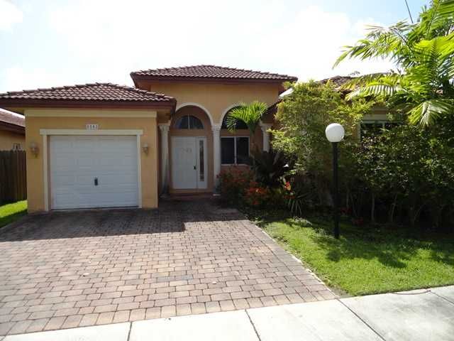 1182 NE 42 AV, Homestead, FL 33033