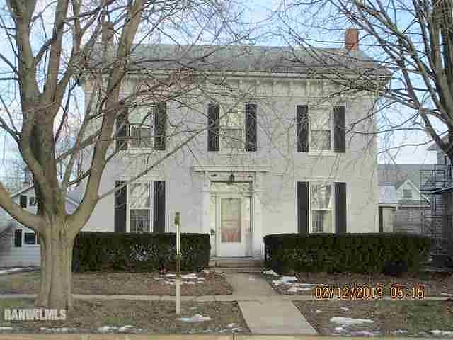 S Main St, Mount Carroll, IL 61053