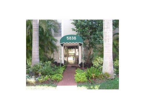 5838 SW 74 TE # 104, Miami, FL 33143