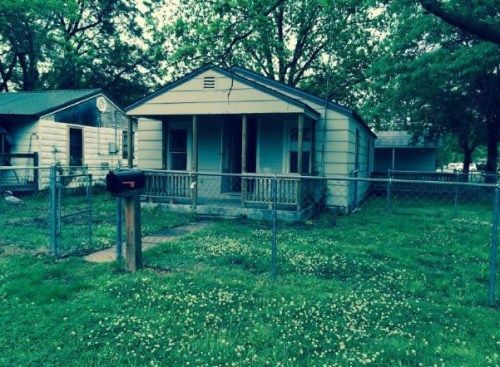 300 N River St, Commerce, OK 74339