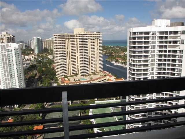 19101 NE 36 CT # 3006, Miami, FL 33180