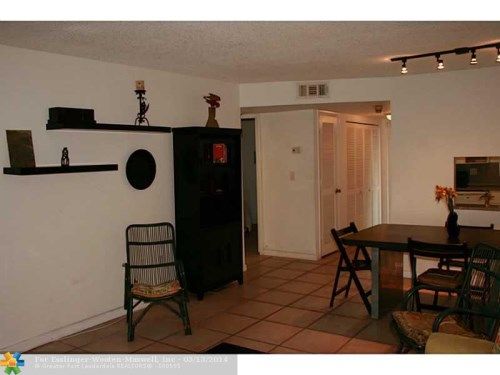 8920 Sunrise Lakes Blvd # 112, Fort Lauderdale, FL 33322