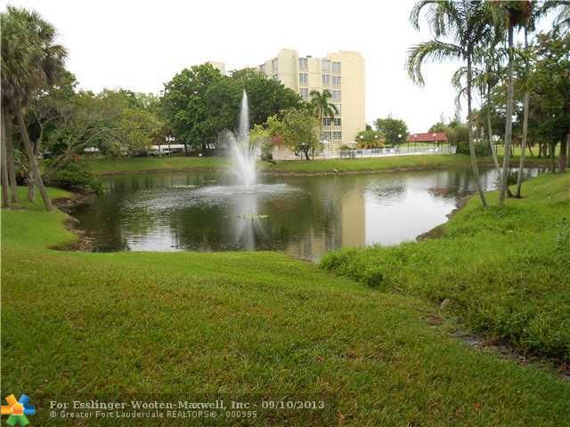 6901 ENVIRON BL # 4D, Fort Lauderdale, FL 33319